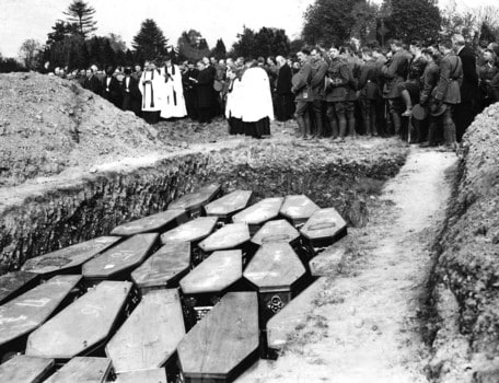 Rites for Lusitania victims