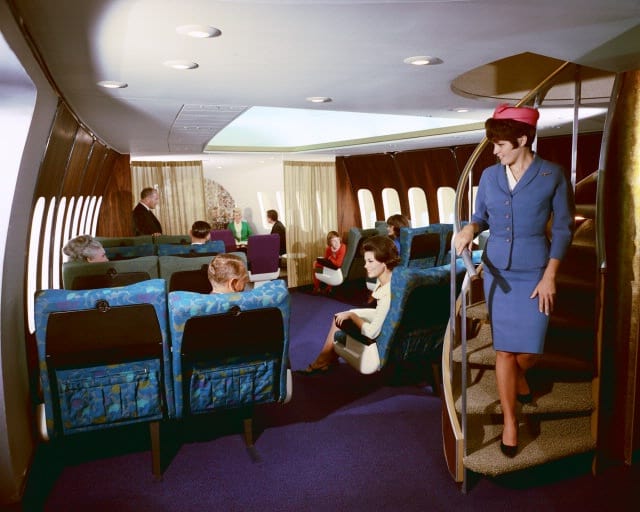 Boeing 747 stairs